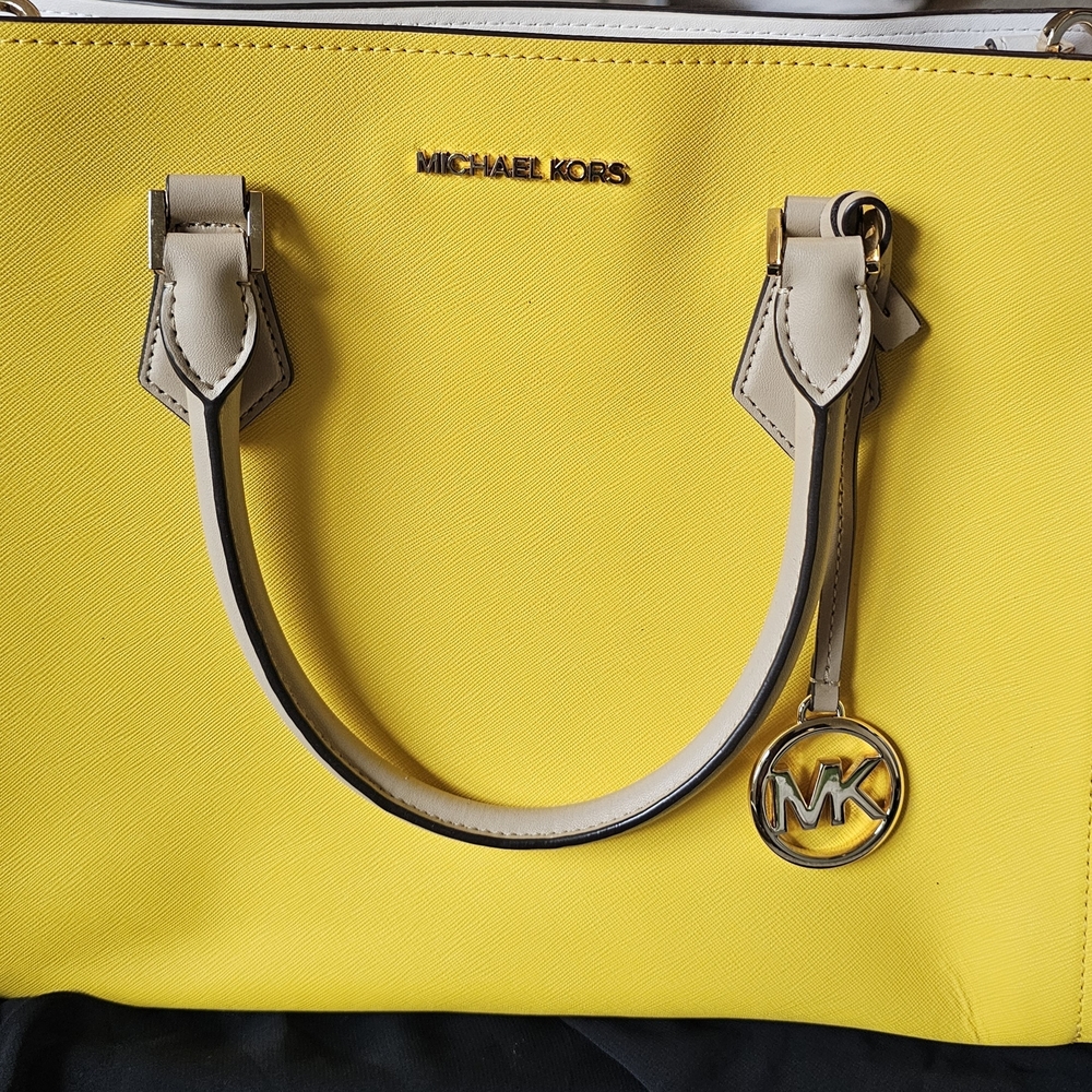 Michael Kors Beige Handbag